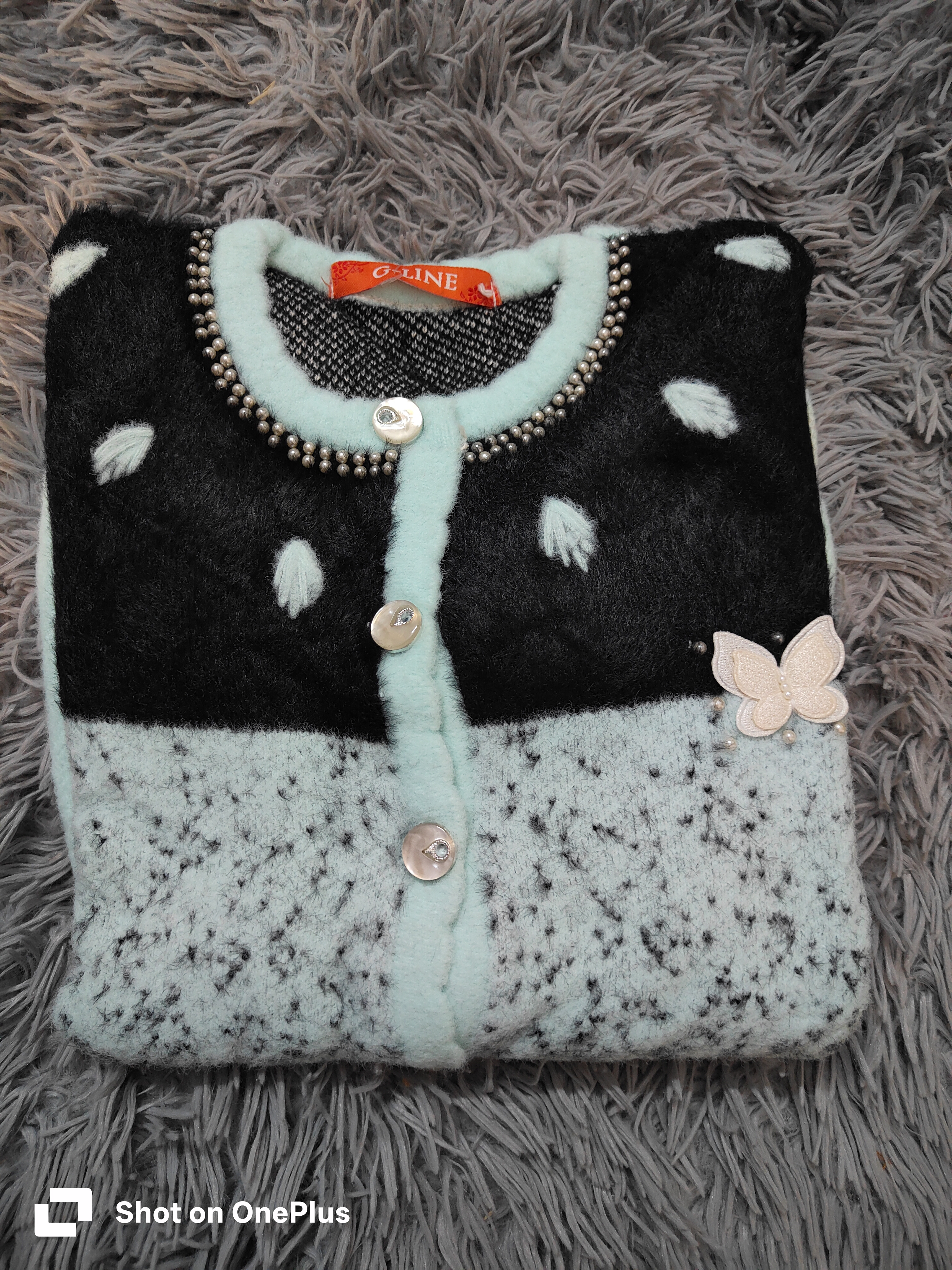 Women woolen sweater 